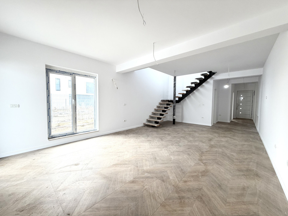 Duplex spatios, 4 camere, 110 mp utili, 360 mp teren - Covaci