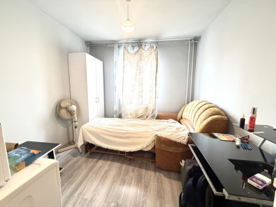 Garsoniera renovata, 15 mp utili, etaj 3, renovata - Zona AEM