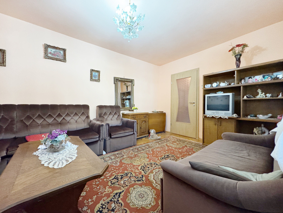 Apartament 3 camere decomandat 70mp+5mp balcon, etaj3/4-Gheorghe Lazar