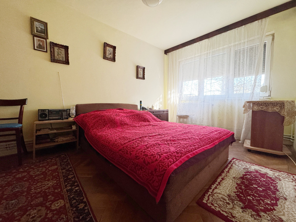 Apartament 3 camere decomandat 70mp+5mp balcon, etaj3/4-Gheorghe Lazar