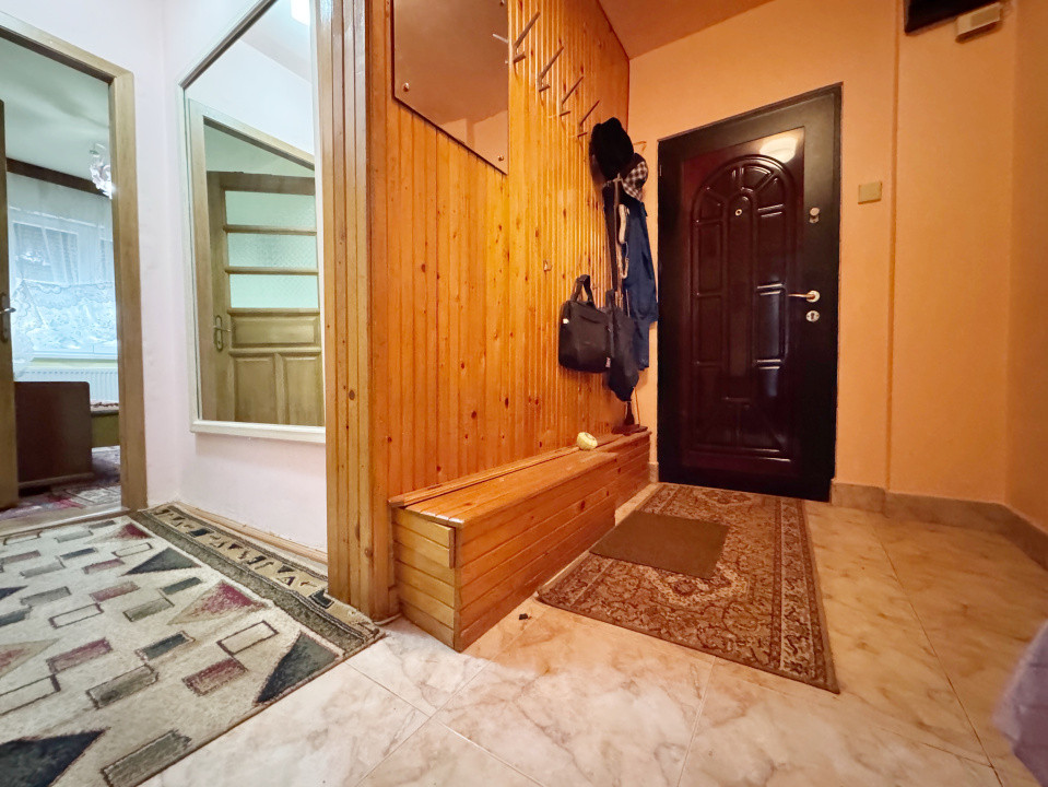 Apartament 3 camere decomandat 70mp+5mp balcon, etaj3/4-Gheorghe Lazar