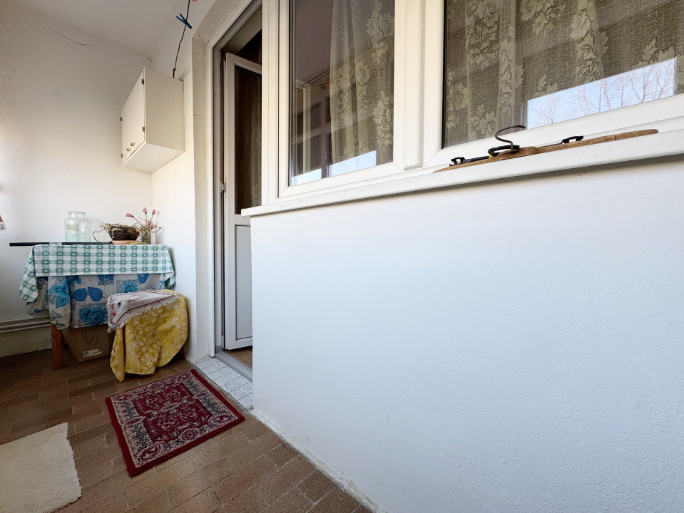 Apartament 3 camere decomandat 70mp+5mp balcon, etaj3/4-Gheorghe Lazar