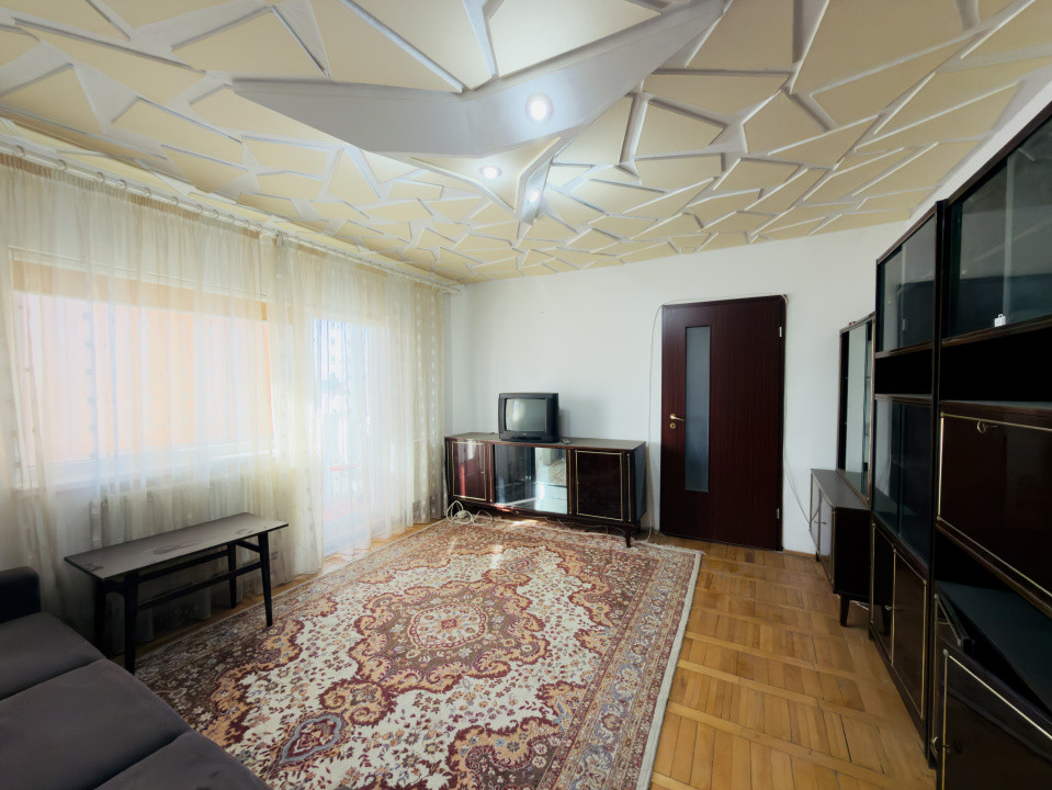 Apartament 2 camere, semidecomandat, 52mp utili, zona Girocului