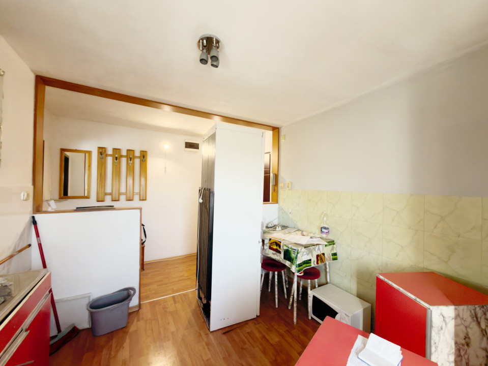 Apartament 2 camere, semidecomandat, 52mp utili, zona Girocului