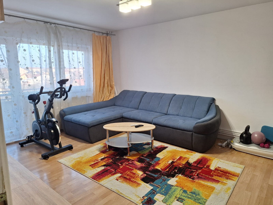 Apartament 4 camere, decomandat, 90 mp utili + 2 balcoane - Iulius Mall