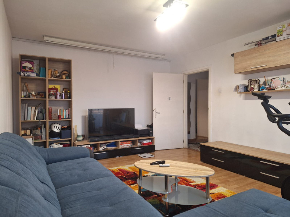 Apartament 4 camere, decomandat, 90 mp utili + 2 balcoane - Iulius Mall