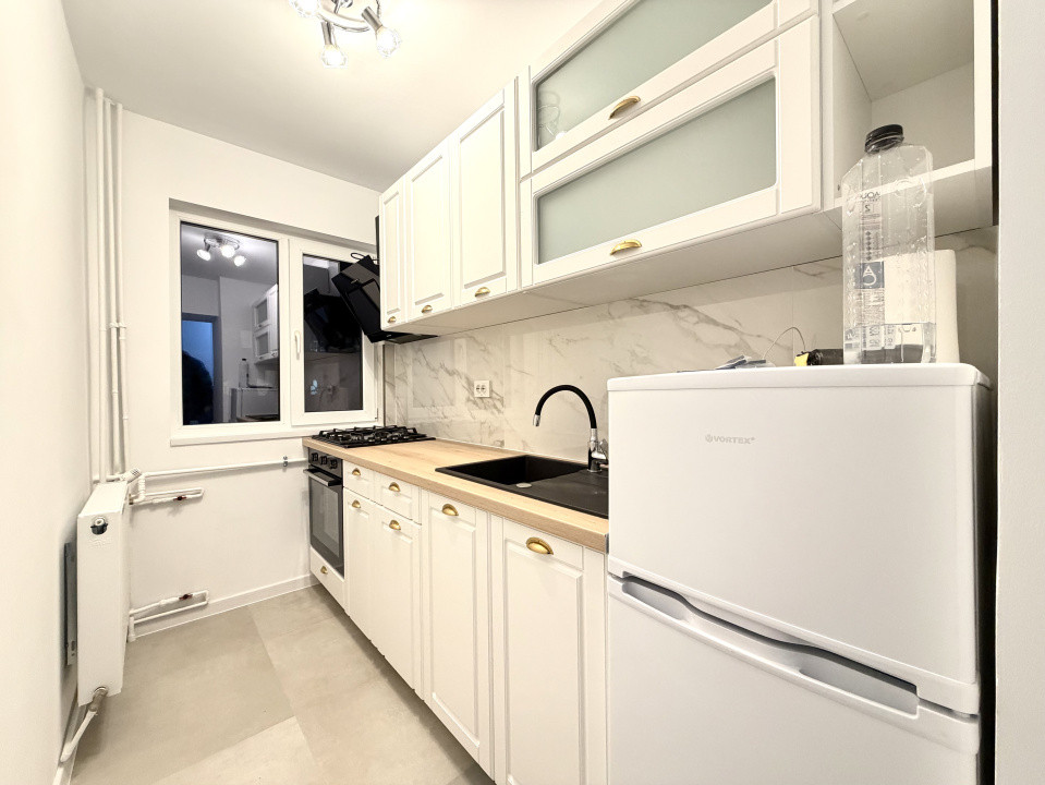 Apartament renovat modern, 2 camere, 40 mp utili - zona Cetatii 