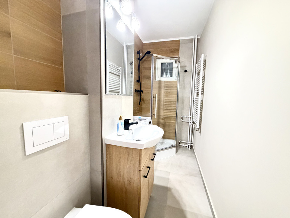 Apartament renovat modern, 2 camere, 40 mp utili - zona Cetatii 