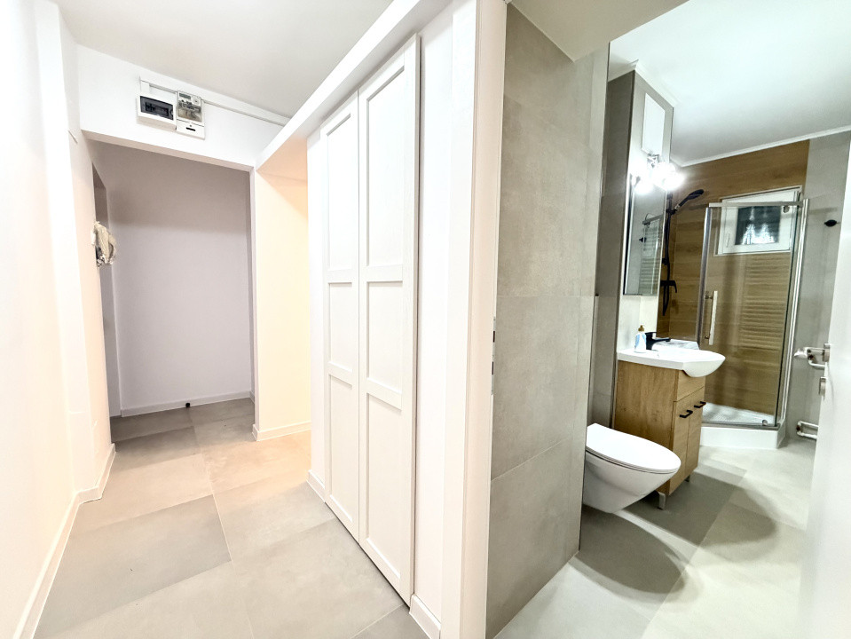 Apartament renovat modern, 2 camere, 40 mp utili - zona Cetatii 