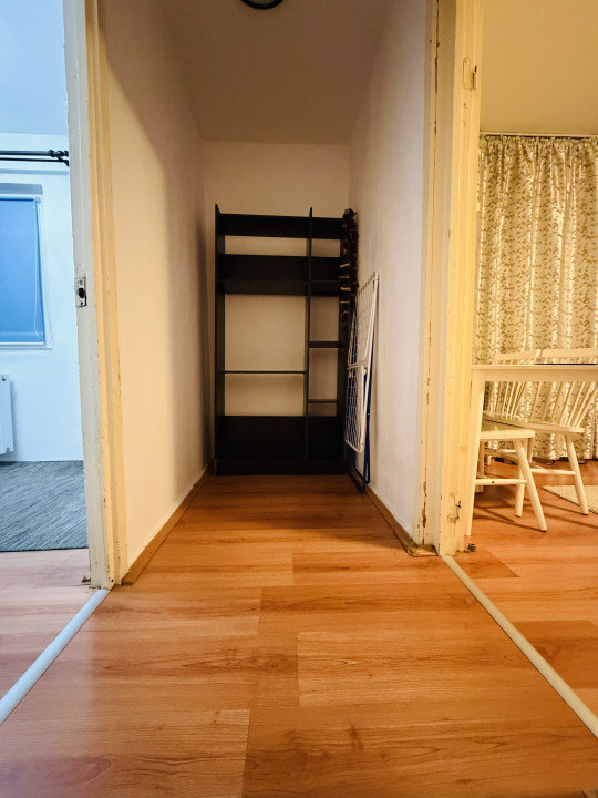 Apartament 3 camere,  semidecomandat, 50 mp, parter, zona Dacia