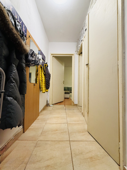 Apartament 3 camere,  semidecomandat, 50 mp, parter, zona Dacia