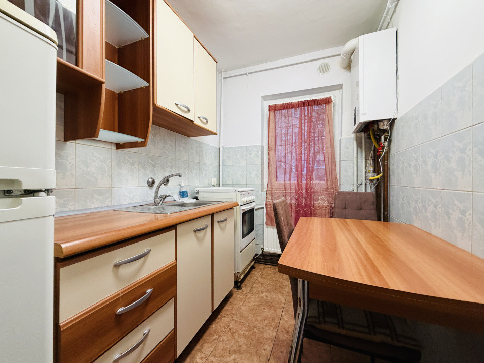 Apartament 1 camera, decomandat, 38mp utili, etaj 1, zona Circumvalatiunii