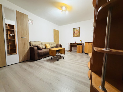 Apartament 1 camera, decomandat, 38mp utili, etaj 1, zona Circumvalatiunii