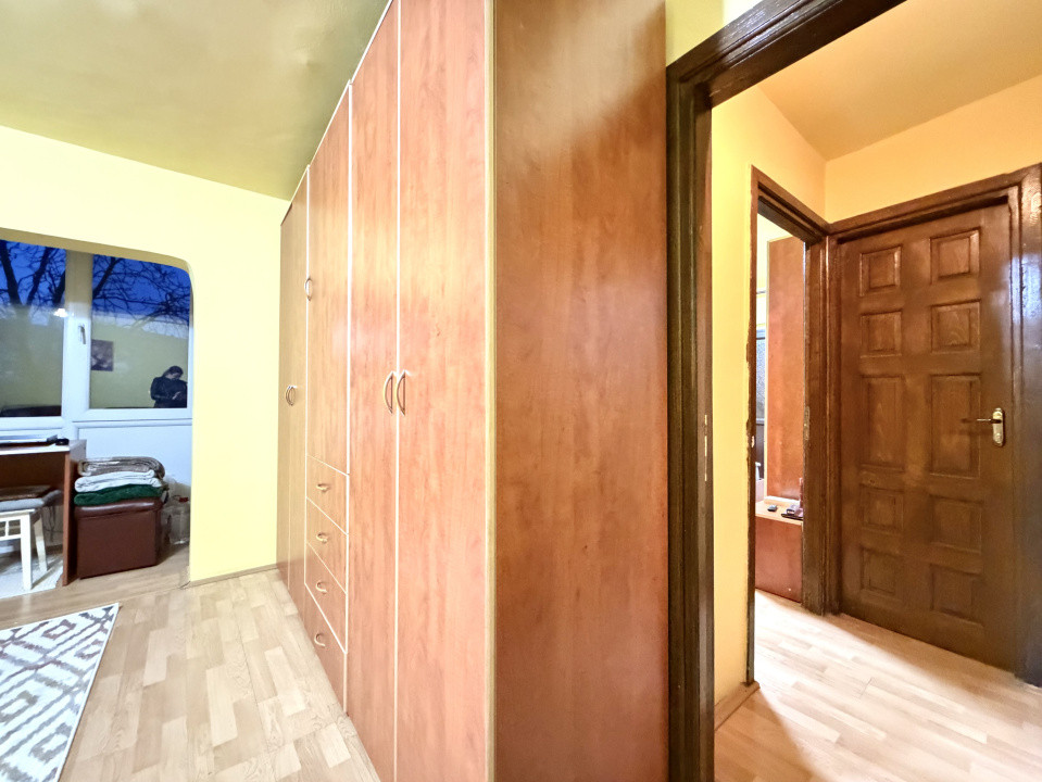 Apartament spatios, 3 camere, 70 mp utili - zona Dacia 