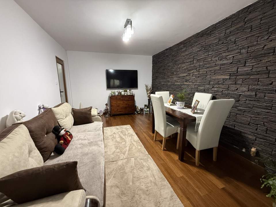 Apartament 4 camere, decomandat, etaj 3, mobilat si utilat - Baba-Dochia