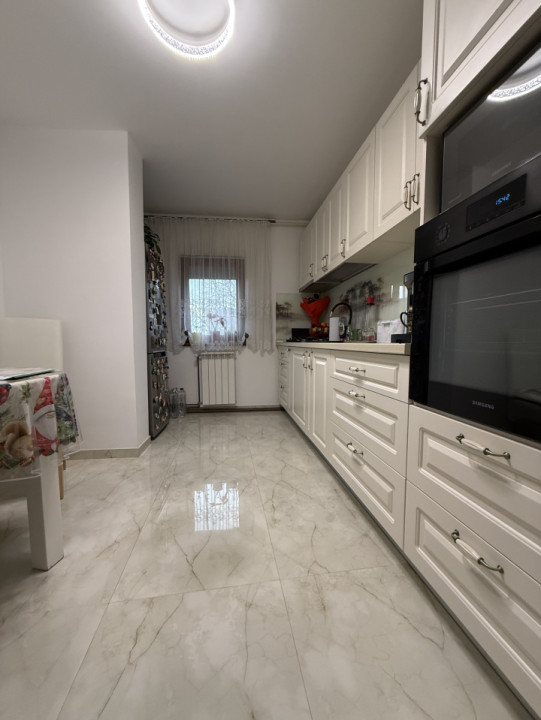 Apartament 4 camere, decomandat, etaj 3, mobilat si utilat - Baba-Dochia