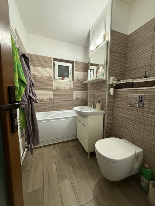 Apartament 4 camere, decomandat, etaj 3, mobilat si utilat - Baba-Dochia