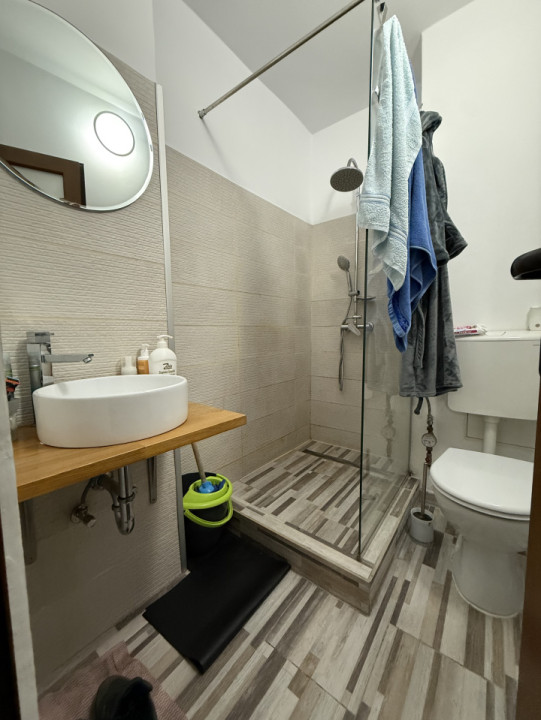 Apartament 4 camere, decomandat, etaj 3, mobilat si utilat - Baba-Dochia