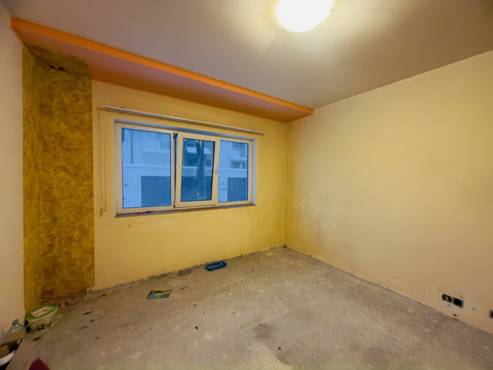 Garsoniera  18mp utili, parter, pozitie excelenta, zona Lipovei 