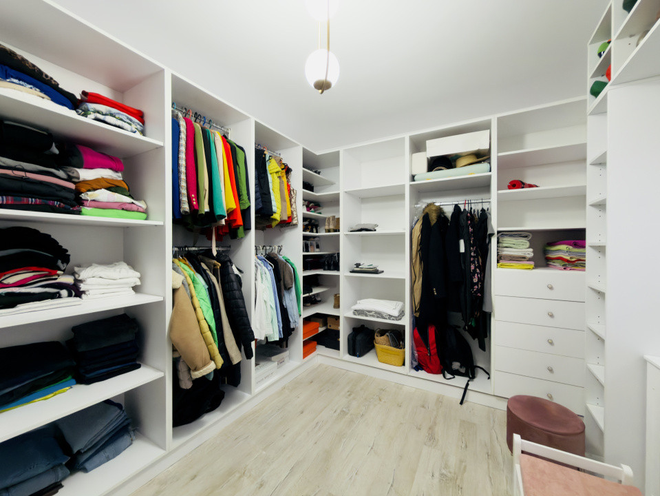 Casa individuala 4 camere, mobilata modern, teren 404mp in Utvin 