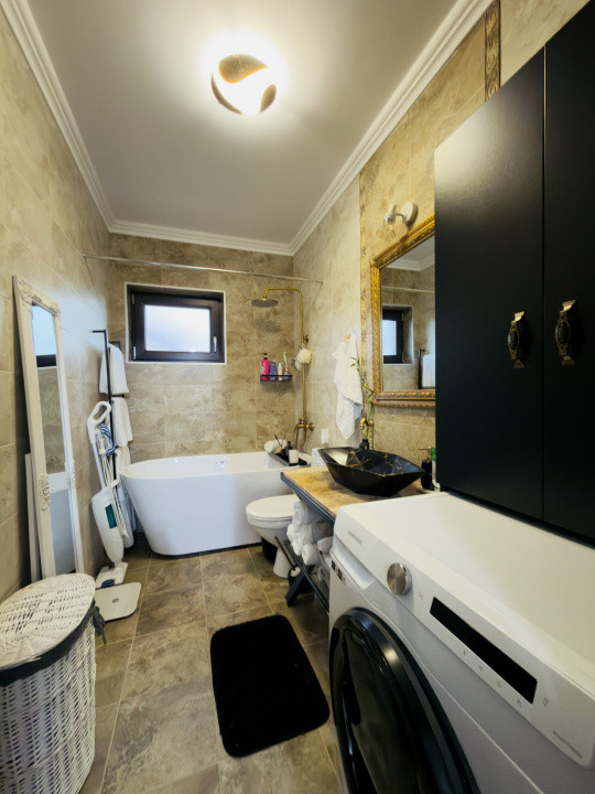 Casa individuala 4 camere, mobilata modern, teren 404mp in Utvin 