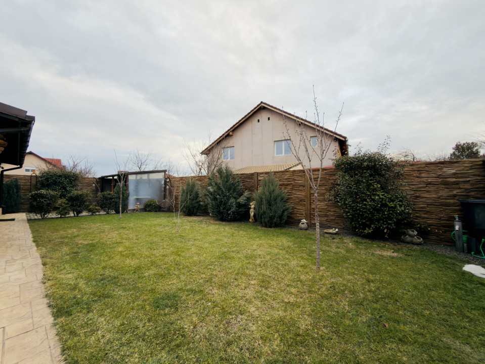 Casa individuala 4 camere, mobilata modern, teren 404mp in Utvin 