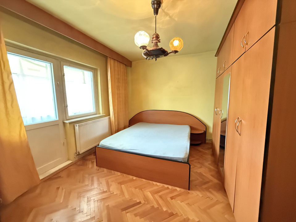 Apartament 2 camere, decomandat, etaj 1 - Steaua