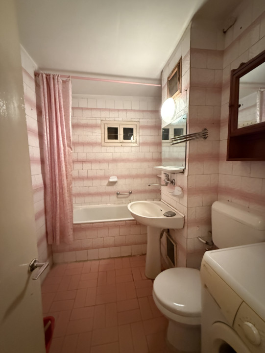 Apartament 2 camere, decomandat, etaj 1 - Steaua