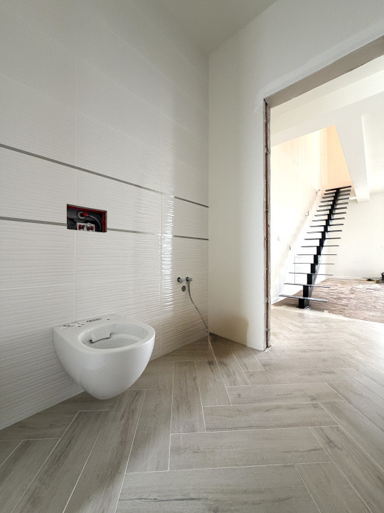 Duplex 4 camere, 110mp utili, 260mp teren, asfalt - Mosnita Noua