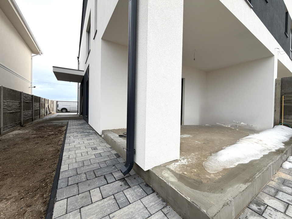 Duplex 4 camere, 110mp utili, 260mp teren, asfalt - Mosnita Noua