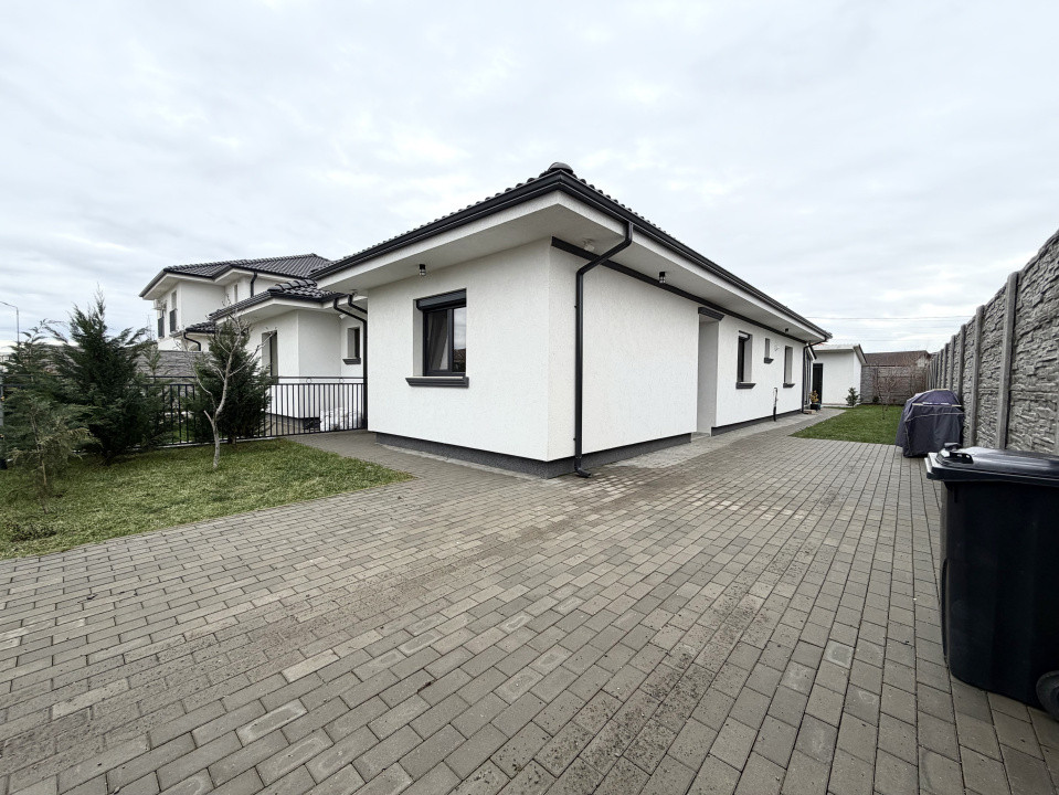 Duplex modern cu 3 camere, 100 mp utili + anexe - Ghiroda 