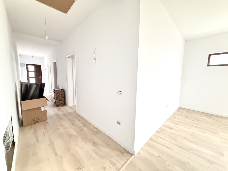 Duplex modern cu 3 camere, 70 mp utili, 250 mp teren - Sanandrei
