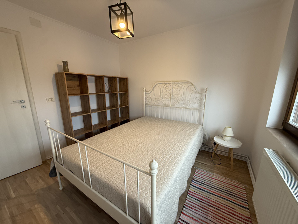 Apartament 3 camere, 73 mp, complet renovat - zona Garii