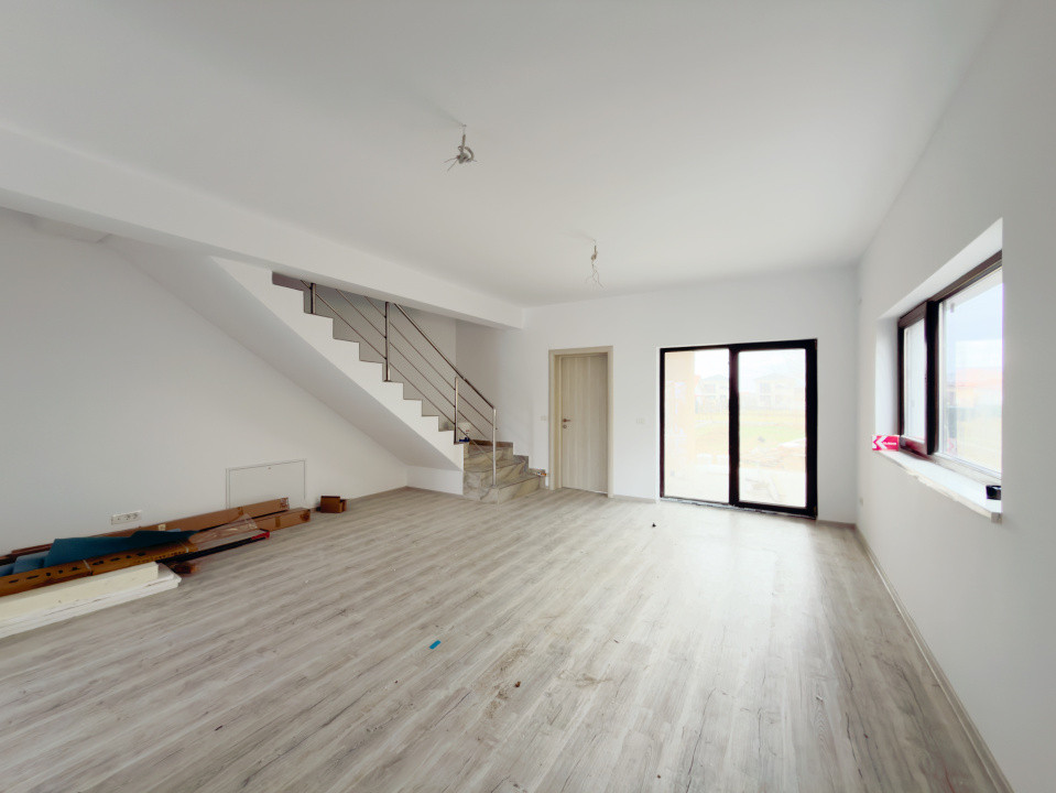 Duplex 5 camere, 116mp utili, 384 teren in Mosnita Veche