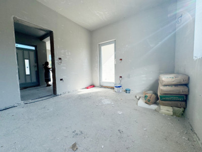 Duplex 4 camere, 110 mp utili, P+Etaj, 200mp teren - Giroc