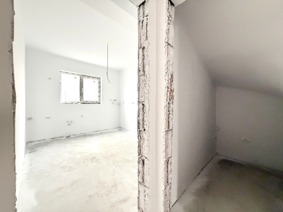 Duplex 4 camere, 100 mp utili, 330 mp teren - Giroc