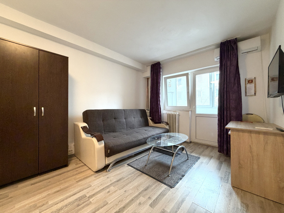 Garsonieră 21mp, etaj 1, renovata complet,balcon cu bucătărie-Buziasului