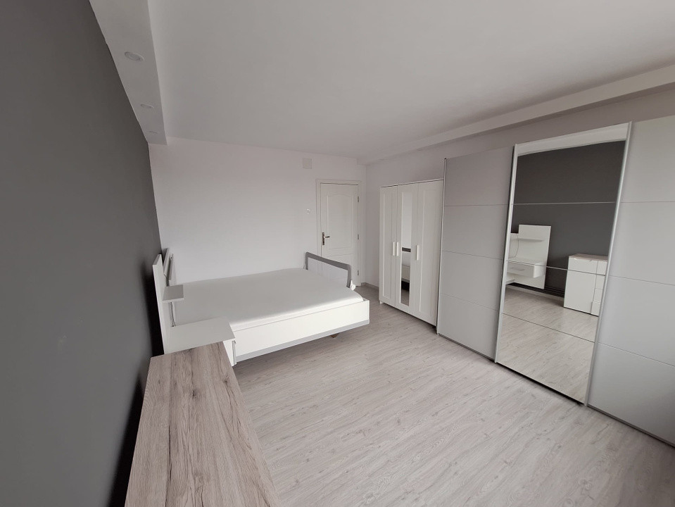 Apartament luminos, 2 camere, decomandat - Complexul Studentesc