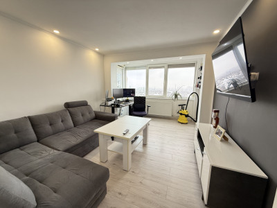 Apartament luminos, 2 camere, decomandat - Complexul Studentesc