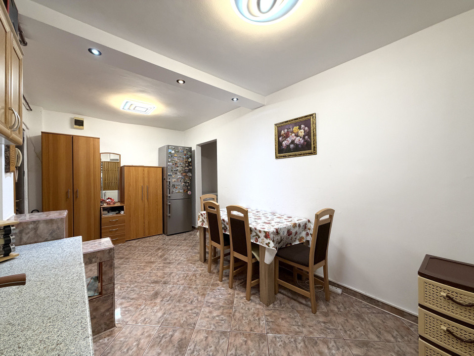 Apartament 2 camere, 52 mp utili, etaj 4, balcon 3mp -  Aradului