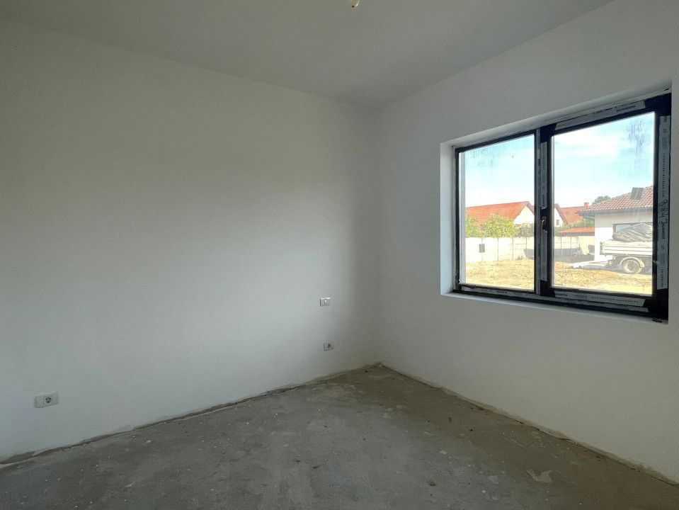 Duplex pe parter 4 camere - Mosnita Noua