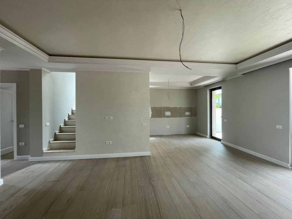 Duplex 5 camere cu finisaje premium cartier Europa Mosnita