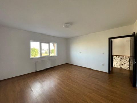 Duplex 4 camere 122mp Mosnita Noua COMISION 0