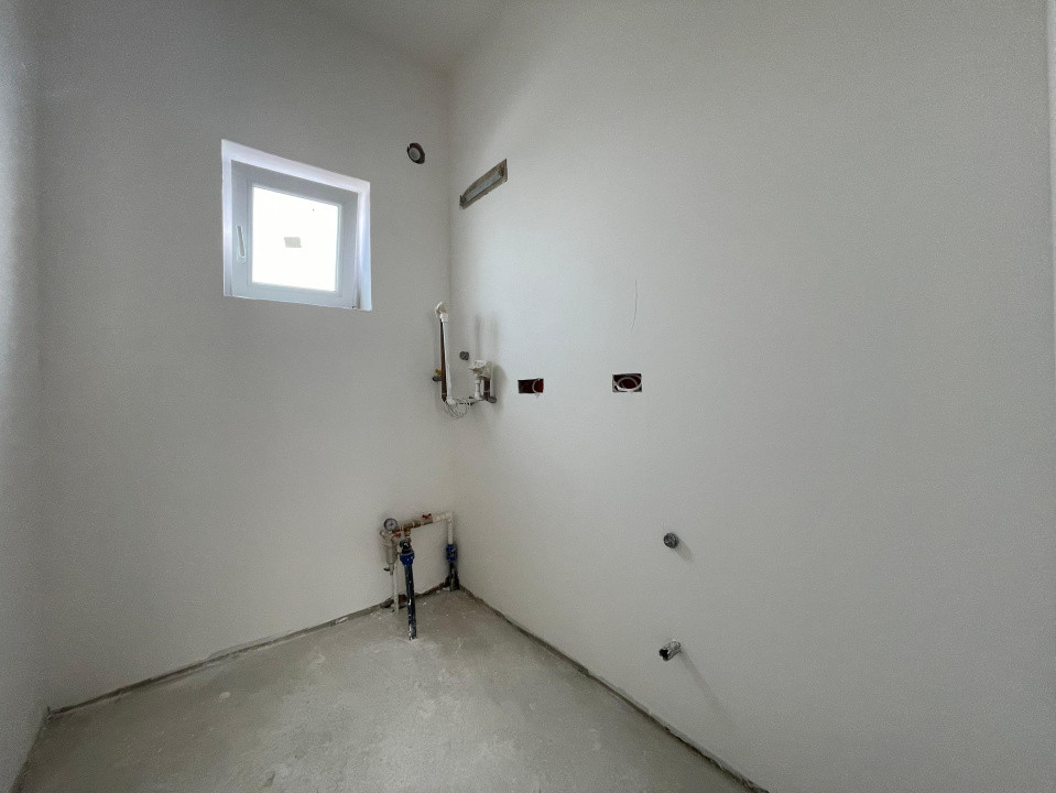 Duplex 4 camere la asfalt Calea Medves