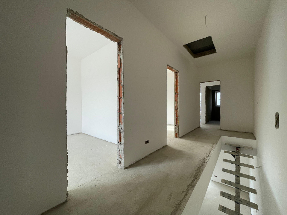 Duplex 4 camere la asfalt Calea Medves