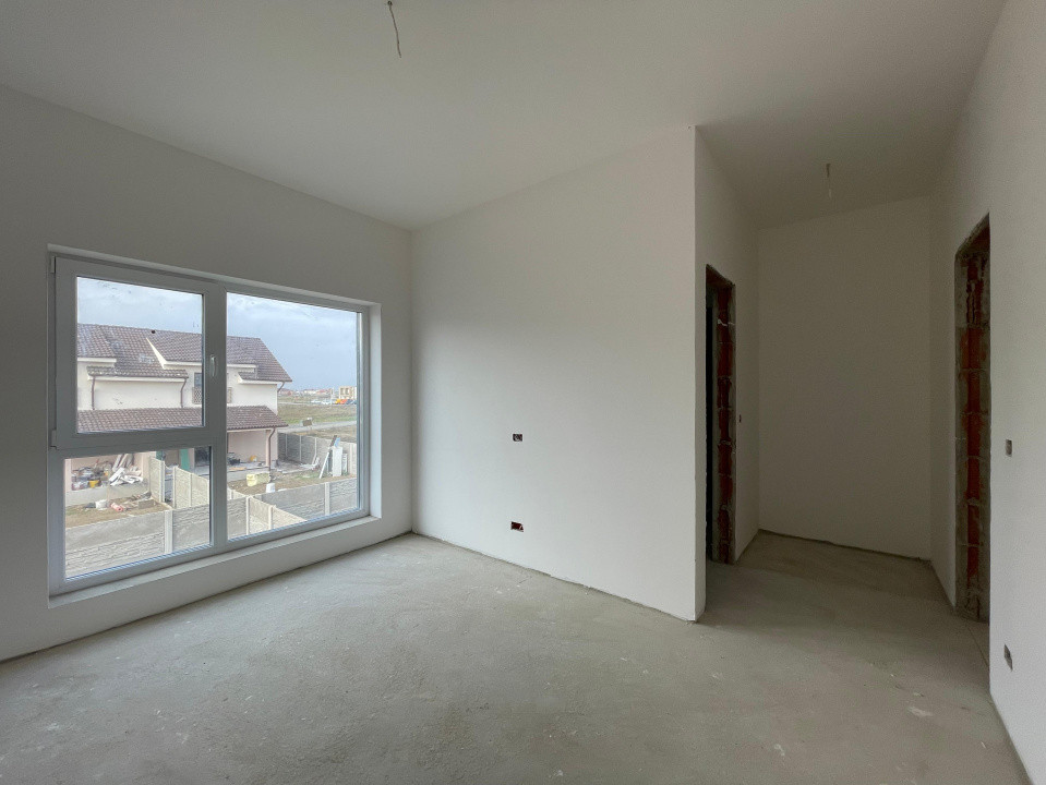 Duplex 4 camere la asfalt Calea Medves