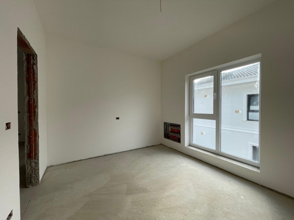 Duplex 4 camere la asfalt Calea Medves