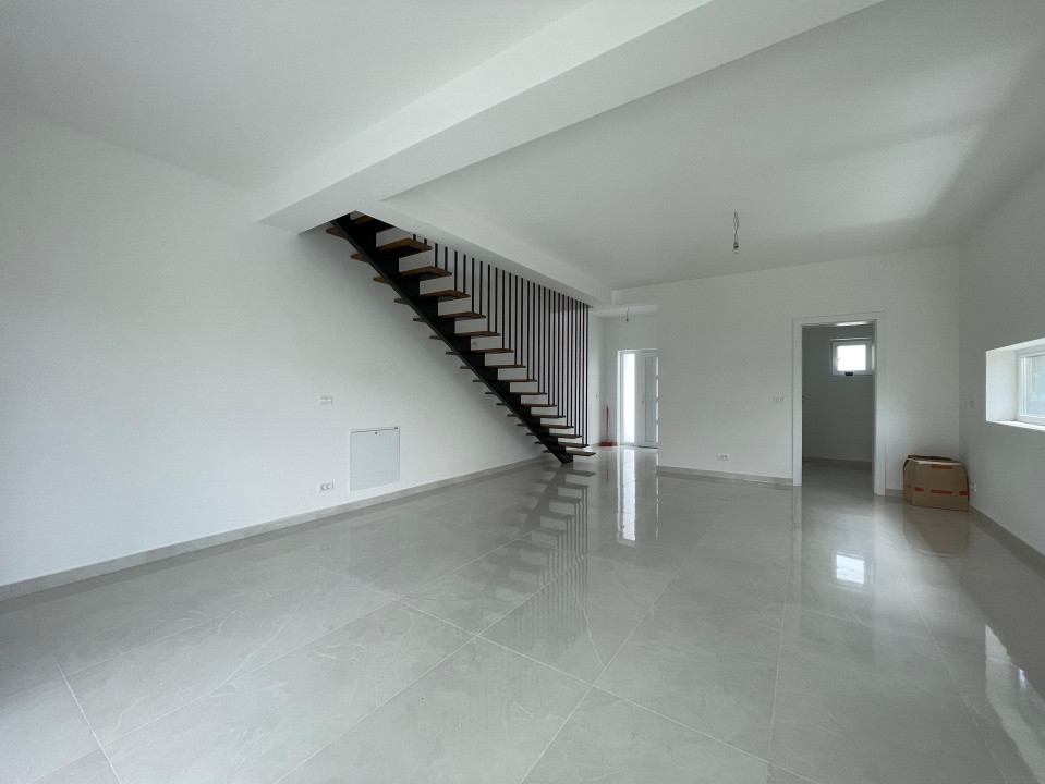Duplex 4 camere la asfalt Calea Medves