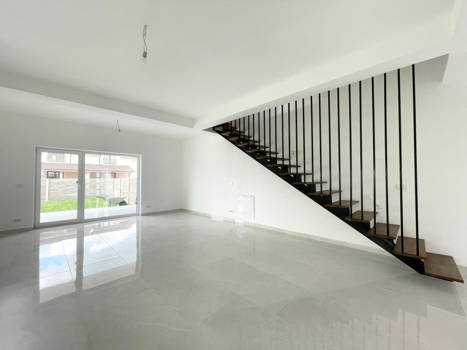 Duplex 4 camere la asfalt Calea Medves