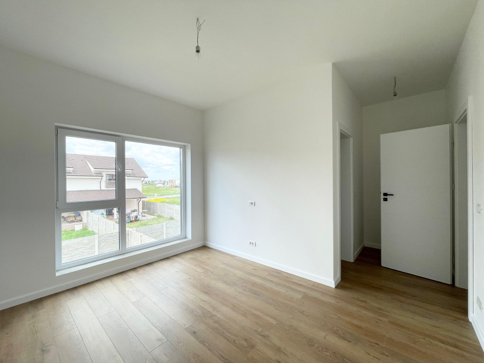 Duplex 4 camere la asfalt Calea Medves